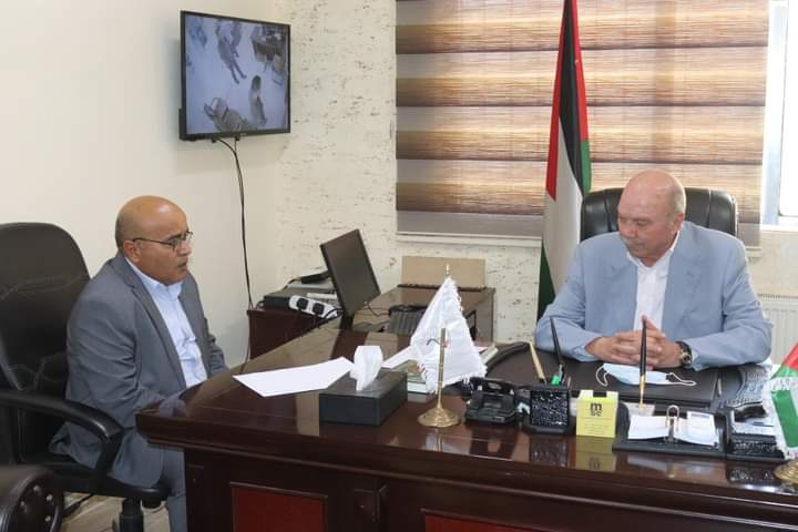 دولة رئيس مجلس الأعيان فيصل الفايز في زيارة لبلدية لواء الموقر...صور .