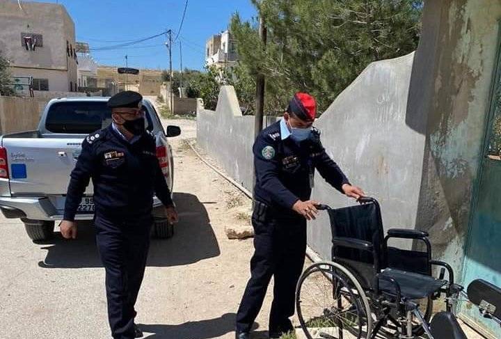 الشرطة المجتمعية المفرق تواصل عملها الإنساني في شهر رمضان المبارك