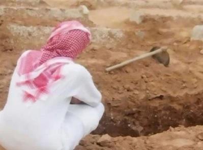 لجنة دفن للجثث المتراكمة في مستشفيات بلد عربي