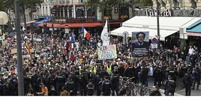 مظاهرة وسط باريس ضد مرشحي الرئاسة الفرنسية