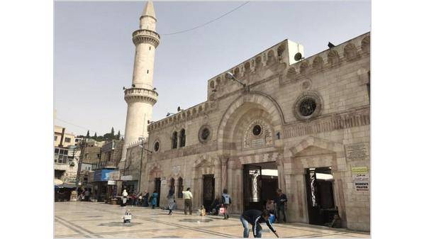 « الحسيني الكبير»...المسجد الأول في عمّان ومحط اهتمام الملك عبدالله الثاني