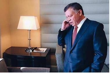 الملك يبحث مع الرئيس الفلسطيني التصعيد الإسرائيلي في القدس