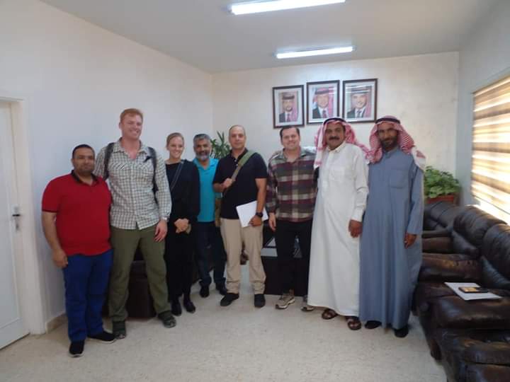 رئيس بلدية ام القطين والمكيفته يلتقي فريق الدعم العسكري والمدني في السفارة الأميركية