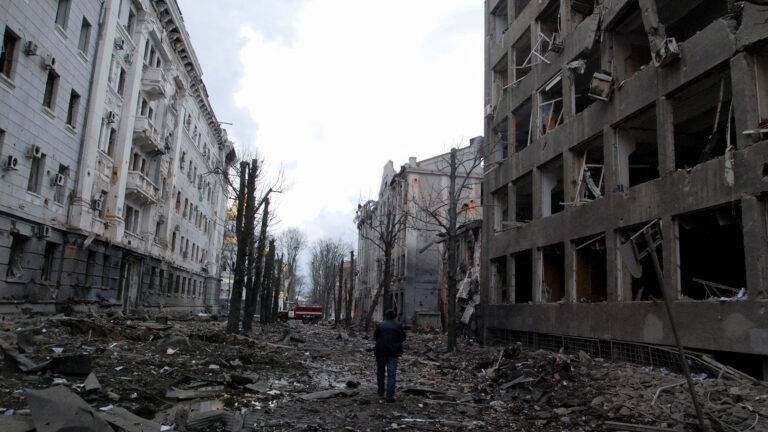 أوكرانيا تطالب روسيا بوقف عمليتها أو السماح بهدنة على الأقل