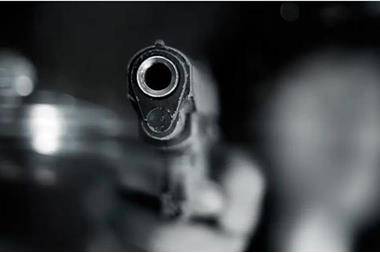 مصر..يقتل زوجتيه بالرصاص داخل منزله في نهار رمضان