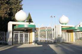 بحث التعاون بين الجامعة الأردنية والكلية الإسلامية الماليزية