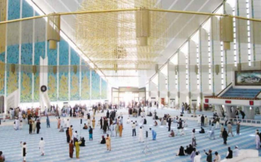 ختم القرآن الكريم أكثر من مرة خلال صلاة التراويح في باكستان