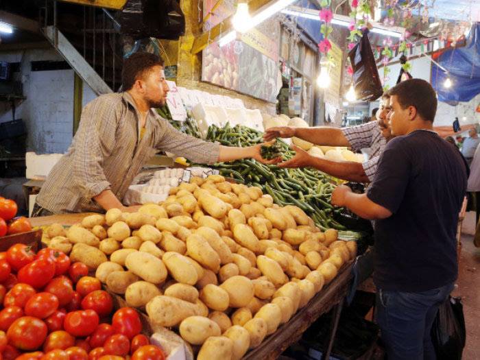 3973 طن خضار وفواكه ترد للسوق المركزي اليوم