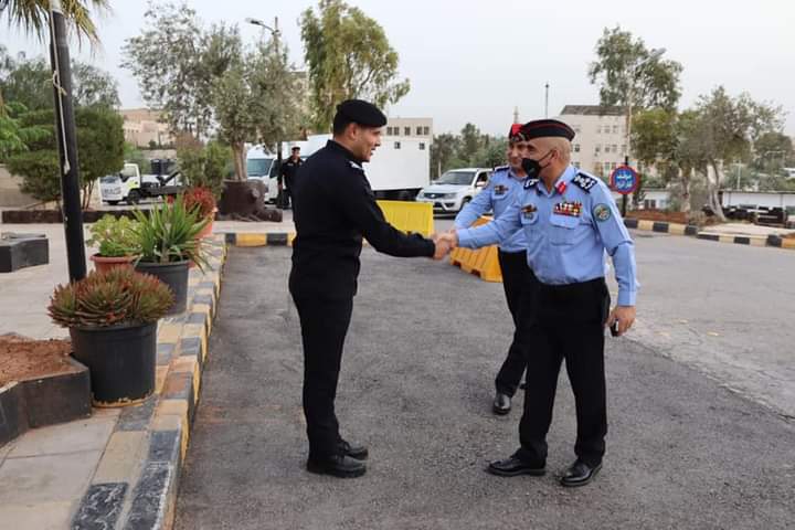 العميد خالد الدعجه ينقل تحيات مدير الأمن العام الى مرتبات شرطة محافظة الزرقاء.