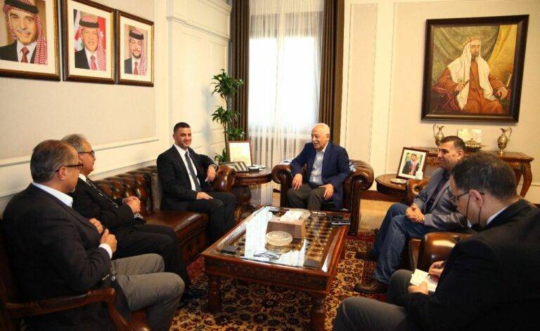 العيسوي يستقبل رئيس جمعية الكتاب الإلكترونيين