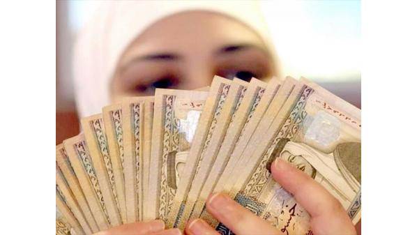 توقعات بتحسن الإقبال على التسوق تزامنا مع صرف الرواتب