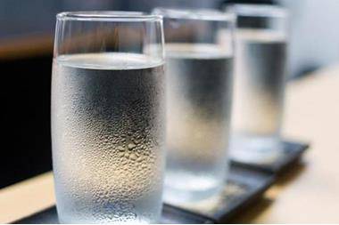 الدفاع المدني يدعو لشرب كوب ماء كل ساعة بعد الإفطار