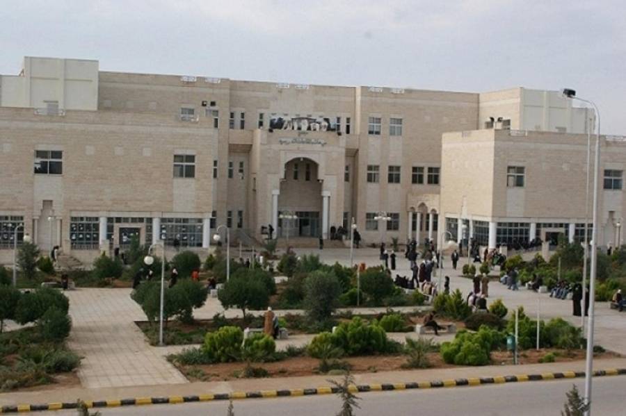 تحويل الدراسة عن بعد لجميع طلبة جامعة آل البيت الإثنين