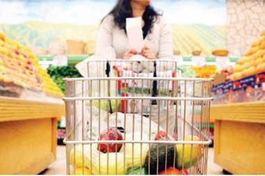 الدفاع المدني للمواطنين: تأكدوا من صلاحية الأطعمة عند الشراء