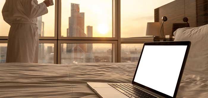 حجوزات السعوديين على الفنادق تتجاوز 300 مليون دولار بشهر