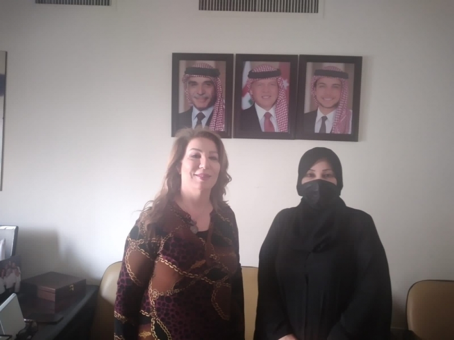 تليلان تلتقي  رئيسة منظمة المرأة والمستقبل العراقية....صور