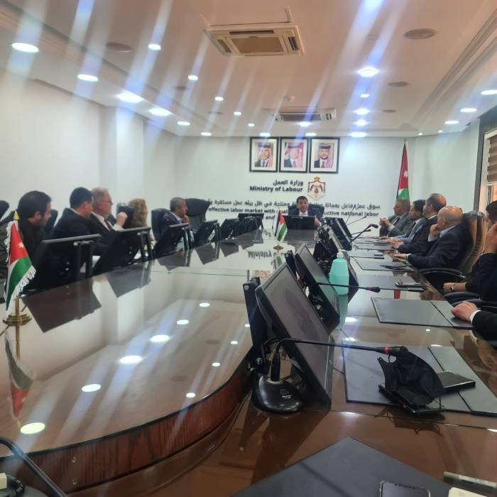 وزير العمل يبحث آليات إدماج القطاع الخاص في تنفيذ برامج التدريب المهني في عدد من القطاعات