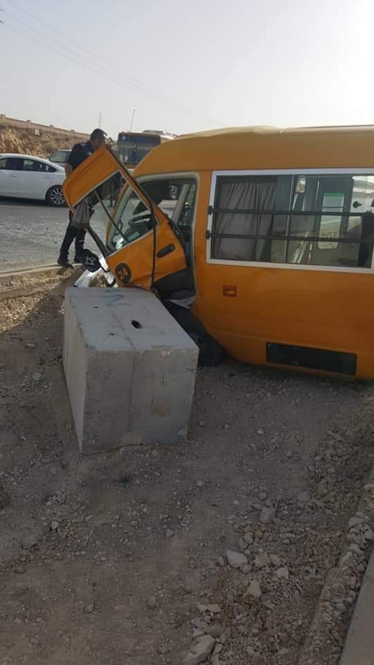 5 إصابات بتدهور حافلة طلاب بالكرك
