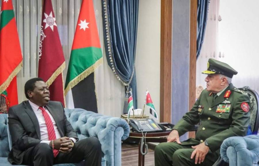 رئيس هيئة الأركان المشتركة يستقبل وزير الدفاع الكيني
