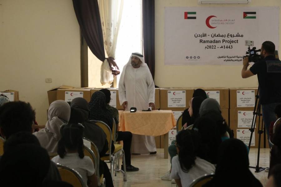 الإمارات تتكفل ب ٥٠٠٠ يتيم بالأردن