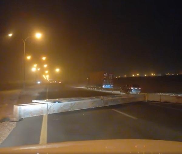 الدوريات الخارجية تعلن إغلاق مؤقت للطريق الصحراوي