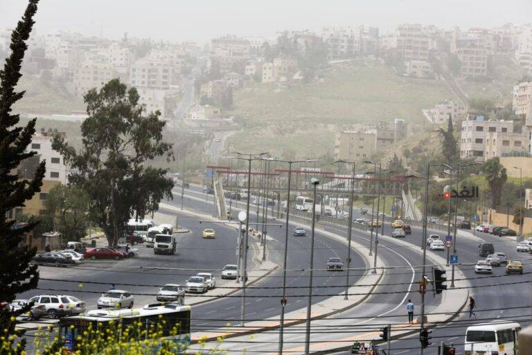 الأشغال: تدني مدى الرؤية الأفقية في جميع الطرق الخارجية