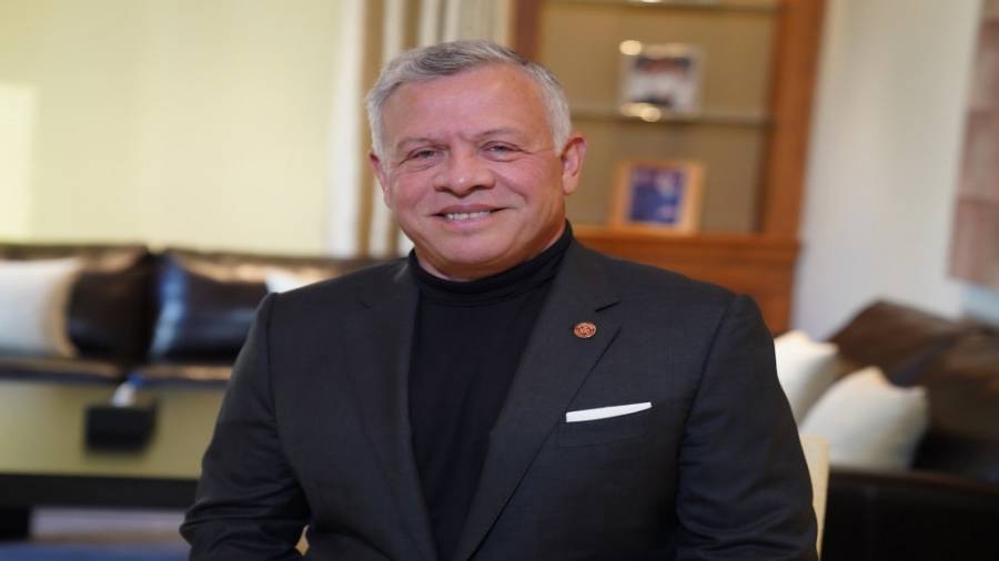 الملك مهنئا بعيد العمال: نفخر بكل يد عاملة تساهم في رفعة الوطن