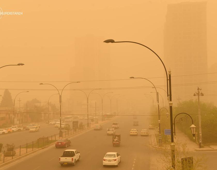 عاصفة ترابية جديدة تضرب العراق وتعلق الرحلات الجوية