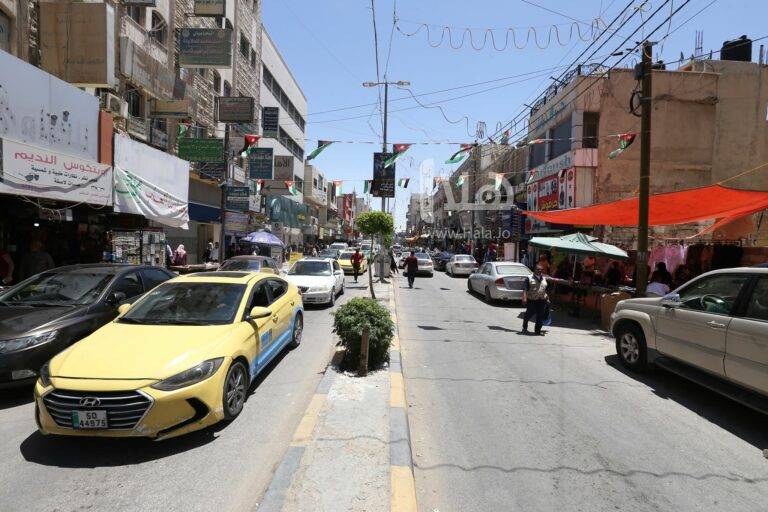 “صحة الزرقاء”: جمع عينات مياه بهدف إجراء فحوصات مخبرية جرثومية