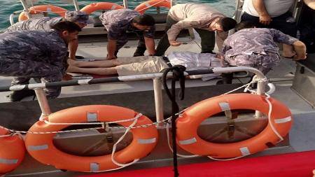 إنقاذ سائح في خليج العقبة