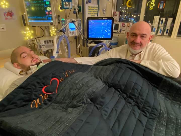 في غيبوبة منذ 17 عاماً .. الأمير النائم يثير تفاعلاً في السعودية بأحدث صورة