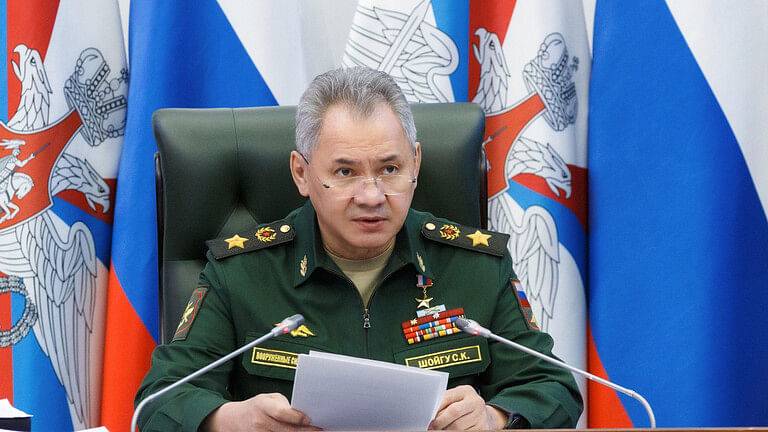 وزير الدفاع الروسي : أي وسيلة تابعة للناتو مُحَمّلة بالأسلحة سنتعامل معها كهدف عسكري