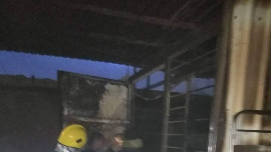 إخماد حريق داخل مستشفى في العراق