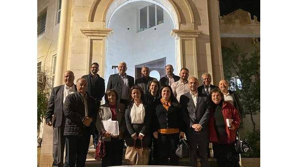 الفحيص : لقاء يبحث آليات الحصول على منح لتمويل مشاريع البلدية