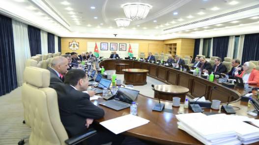 مجلس الوزراء يقر النظام الداخلي لمجالس المحافظات