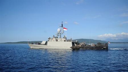 البحرية الإندونيسية تحتجز ناقلة ترفع علم سنغافورة