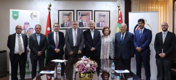 عبيدات يستقبل رئيس وأعضاء الهيئة الإدارية لنادي خريجي الجامعة الأردنية