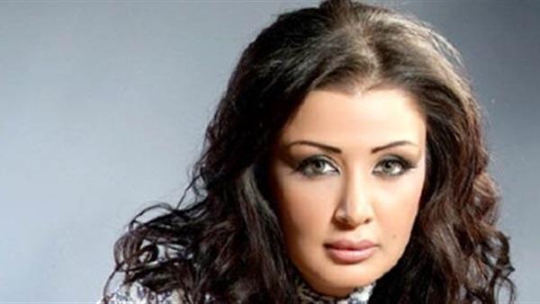 الفنانة جيهان عبد العظيم تعلن عودتها للفن