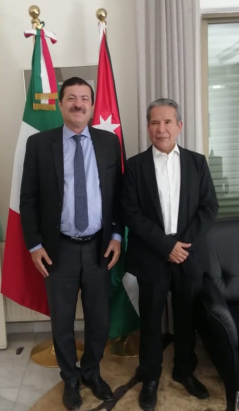 السفير المكسيكي روبيرتو هرنانديز يستقبل المؤرخ العرموطي