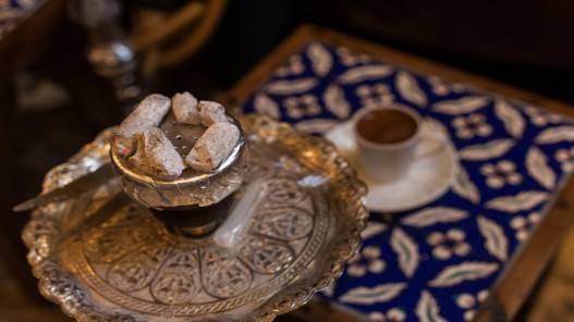 الجمارك الأردنية: ضبط معمل لصناعة المعسل المقلد ونكهات السجائر الفاسدة