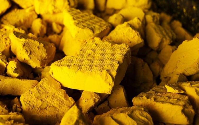 بدء إنتاج كميات من الكعكة الصفراء