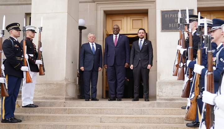 الملك لوزير الدفاع الأمريكي: حرص مشترك على تعزيز الاستقرار بالمنطقة