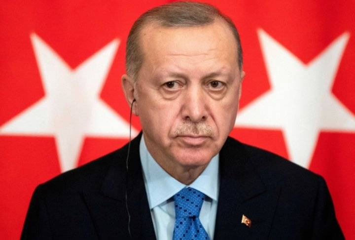 أردوغان: سأزور الإمارات للتعزية في وفاة الشيخ خليفة بن زايد