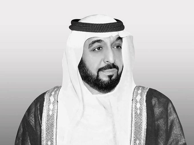 مواقع التواصل الاجتماعي تتشح  بالسواد في الاردن بعد وفاة  الشيخ خليفة بن زايد آل نهيان