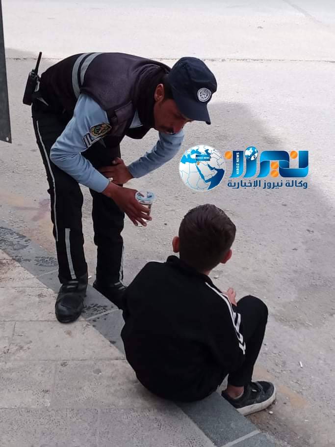 عريف سير ينقذ طفلًا اغمى عليه في الشارع العام بمادبا