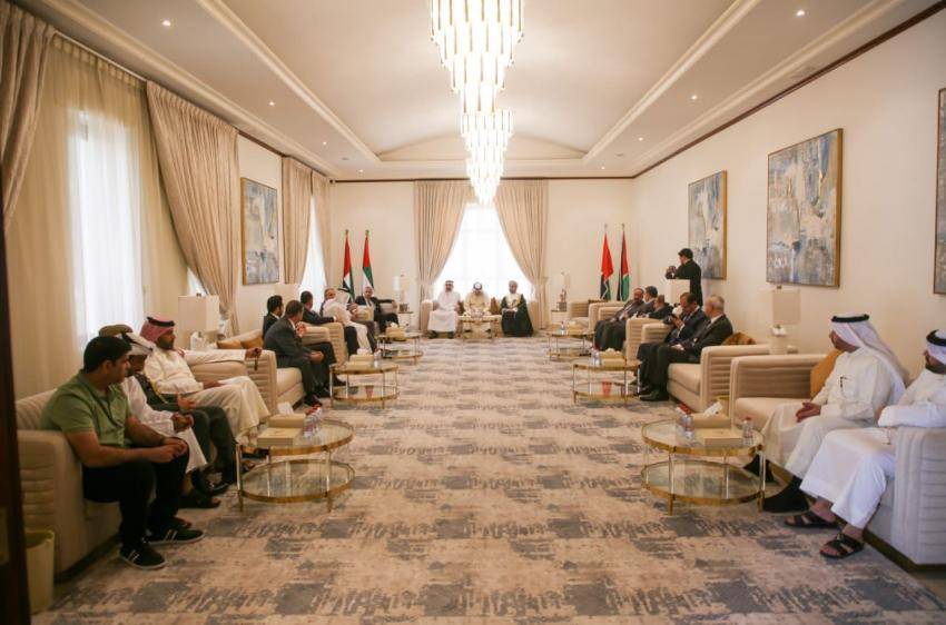 السفارة الإماراتية تستقبل المعزين بوفاة الشيخ خليفة (صور)