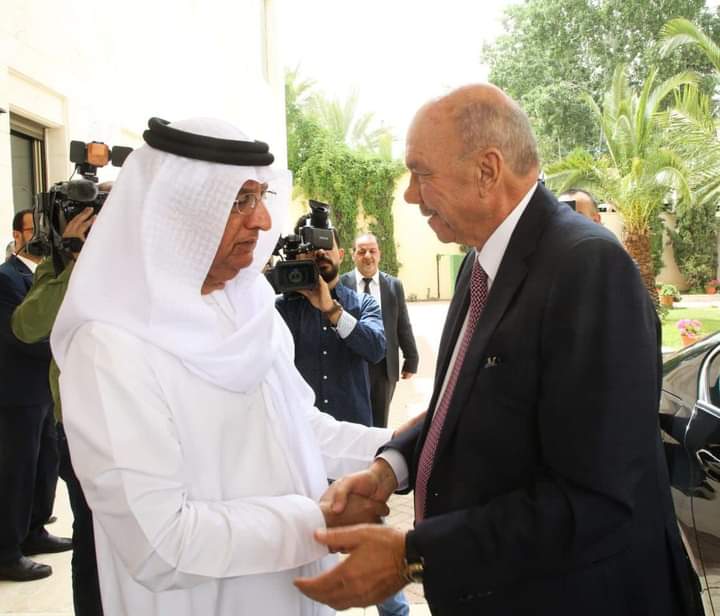 توافد المعزين إلى السفارة الإماراتية في عمّان لتقديم واجب العزاء بوفاة الشيخ خليفة بن زايد..صور