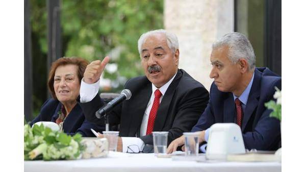 ندوة نقاشية تتأمل كتاب الأستاذ محمد داودية في منتدى الرواد الكبار