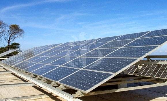 الجزائر مؤهلة لتصبح رائدة في تصنيع الألواح الكهروضوئية