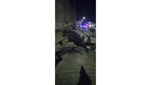 إصابة بليغة بحادث تدهور في عمان  صور